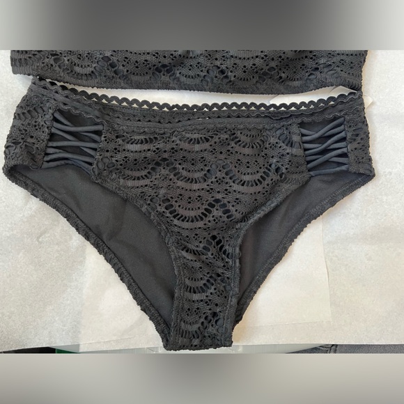 M BLACK BIKINI Lattice lace open weave Off Shoulder BOHEMIAN FLIRTY FEMININE NEW - Picture 3 of 5